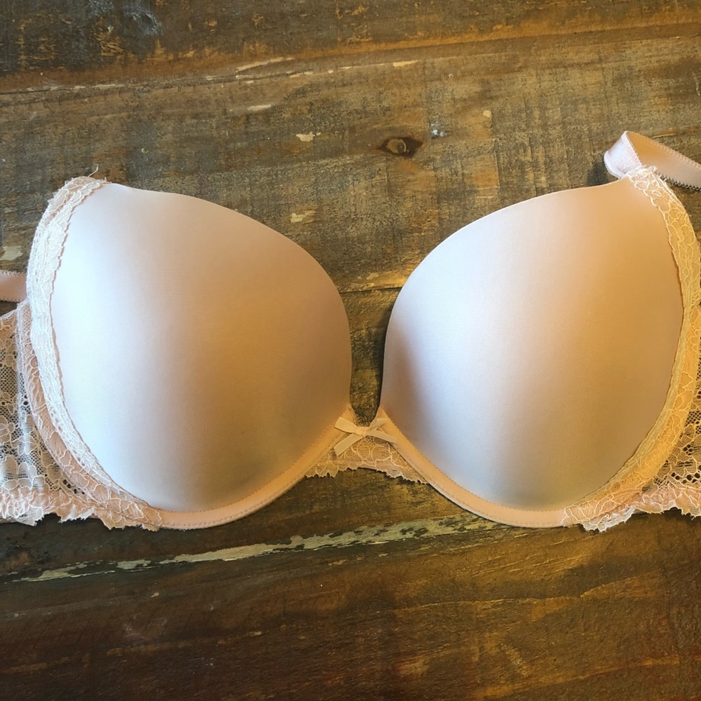 Victoria’s Secret 36DD Bra